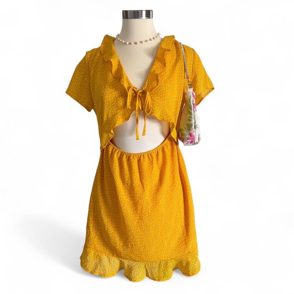 Solaris Women's Yellow and White Dress